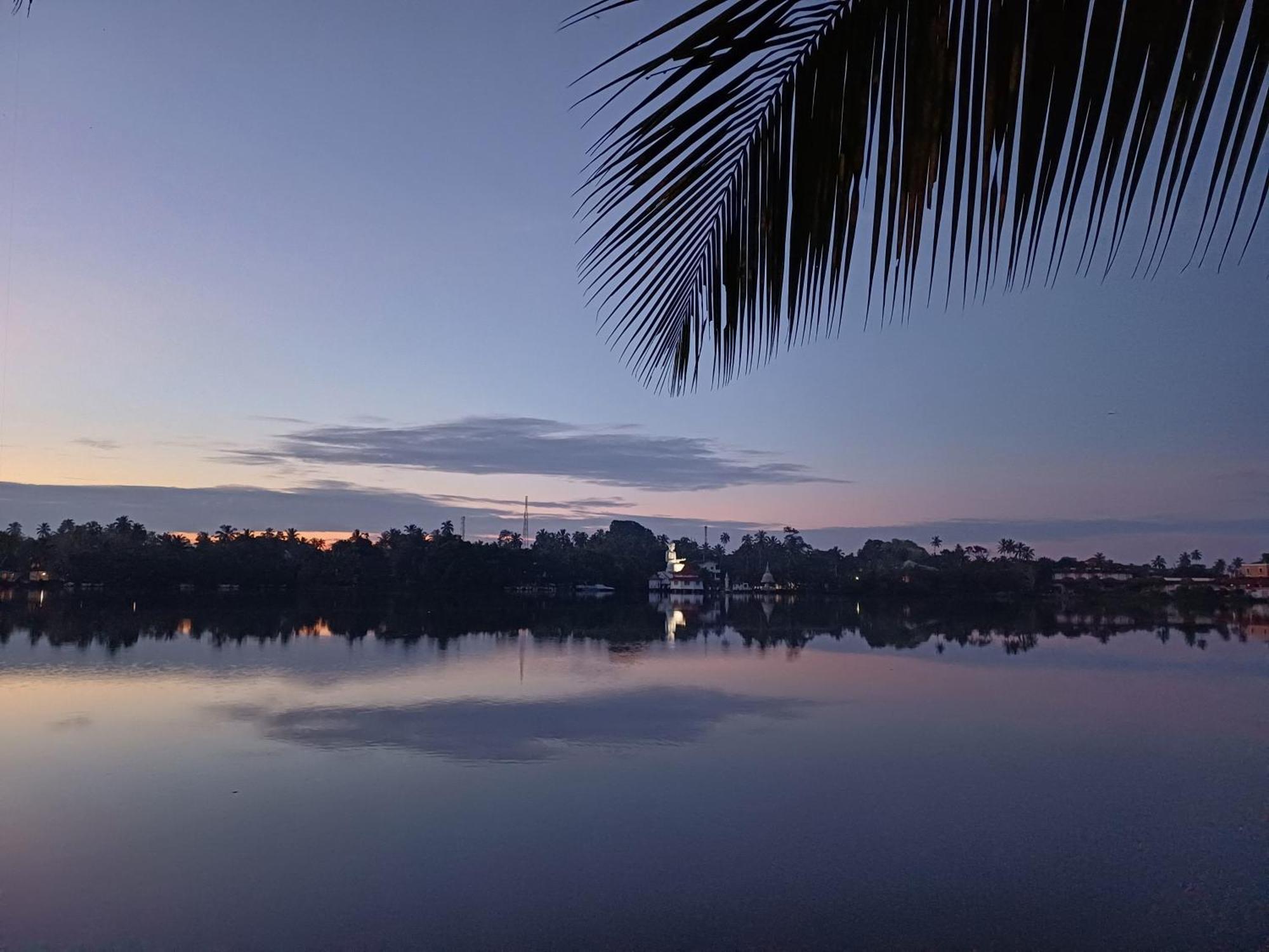 Villa River View Aluthgama Exteriér fotografie